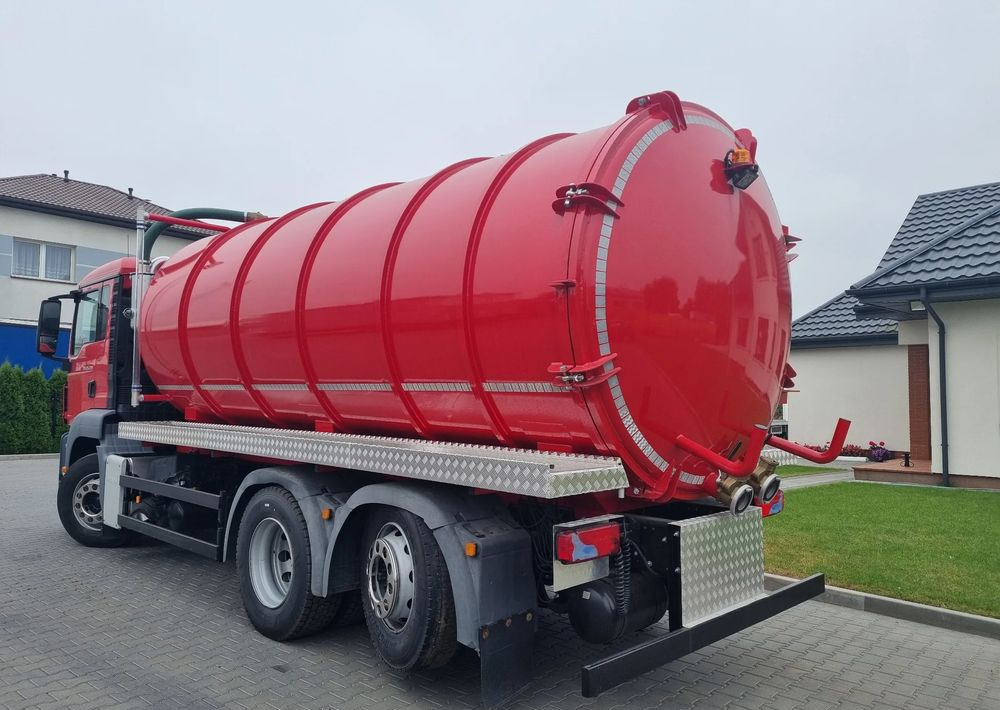 MAN TGS 26 320 - Szemetesautó: 4 kép. MAN TGS 26 320 - Szemetesautó: 4 kép.