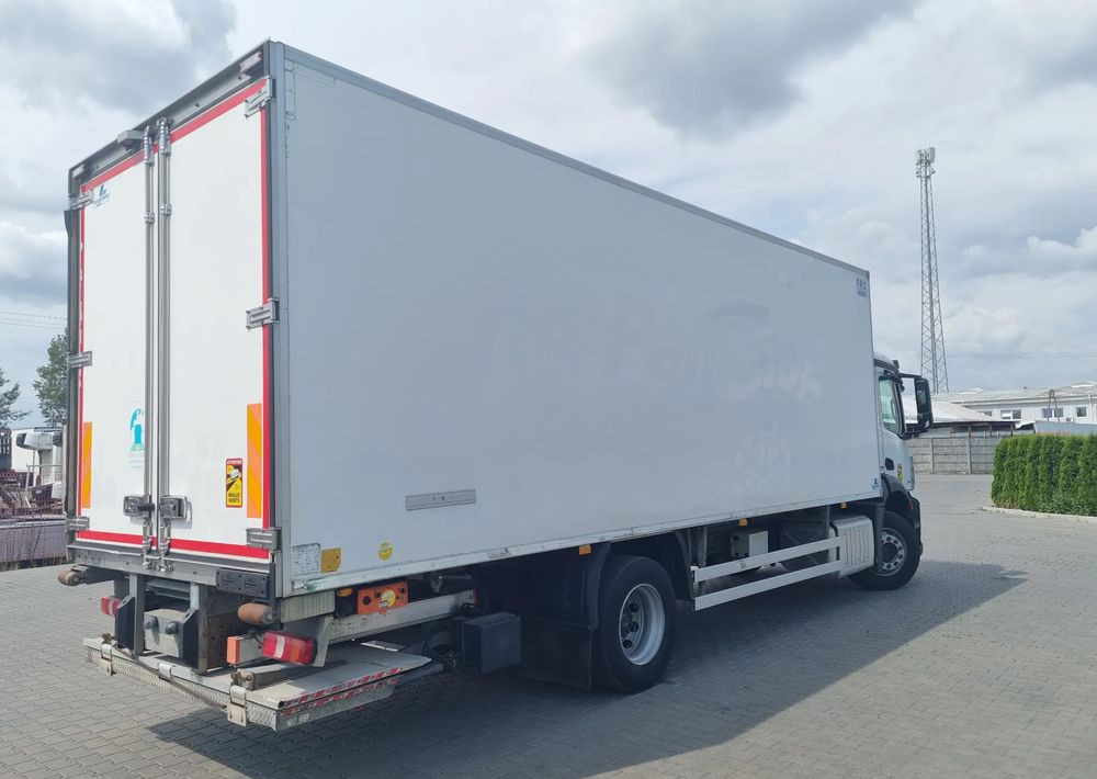 Mercedes-Benz Antos 1830 - Hűtős teherautó: 4 kép. Mercedes-Benz Antos 1830 - Hűtős teherautó: 4 kép.