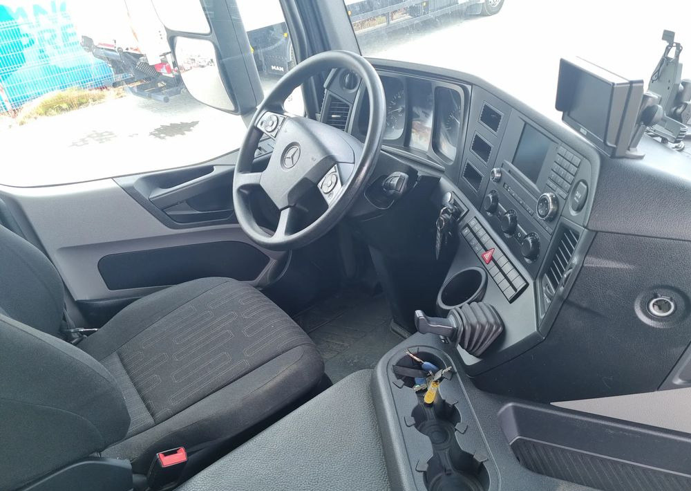 Mercedes-Benz Antos 1830   rozstaw osi 3,60 - Alvaz teherautó: 4 kép. Mercedes-Benz Antos 1830   rozstaw osi 3,60 - Alvaz teherautó: 4 kép.
