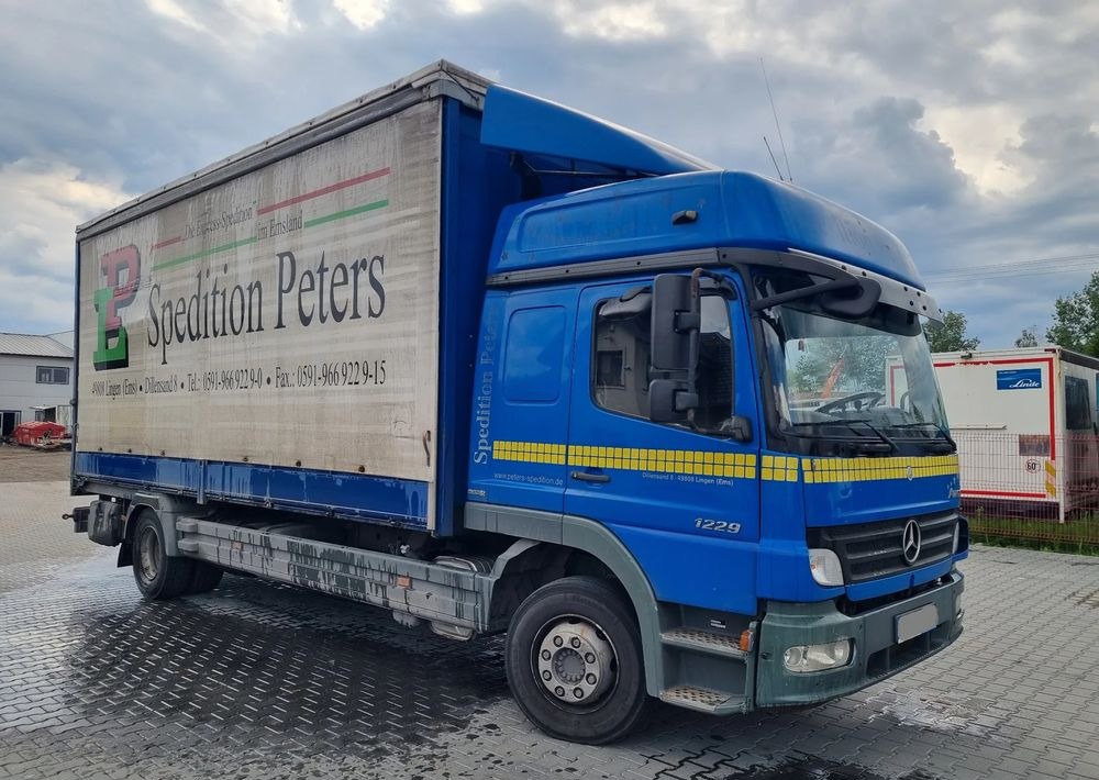 Mercedes-Benz Atego 1229 - Vontató: 4 kép. Mercedes-Benz Atego 1229 - Vontató: 4 kép.