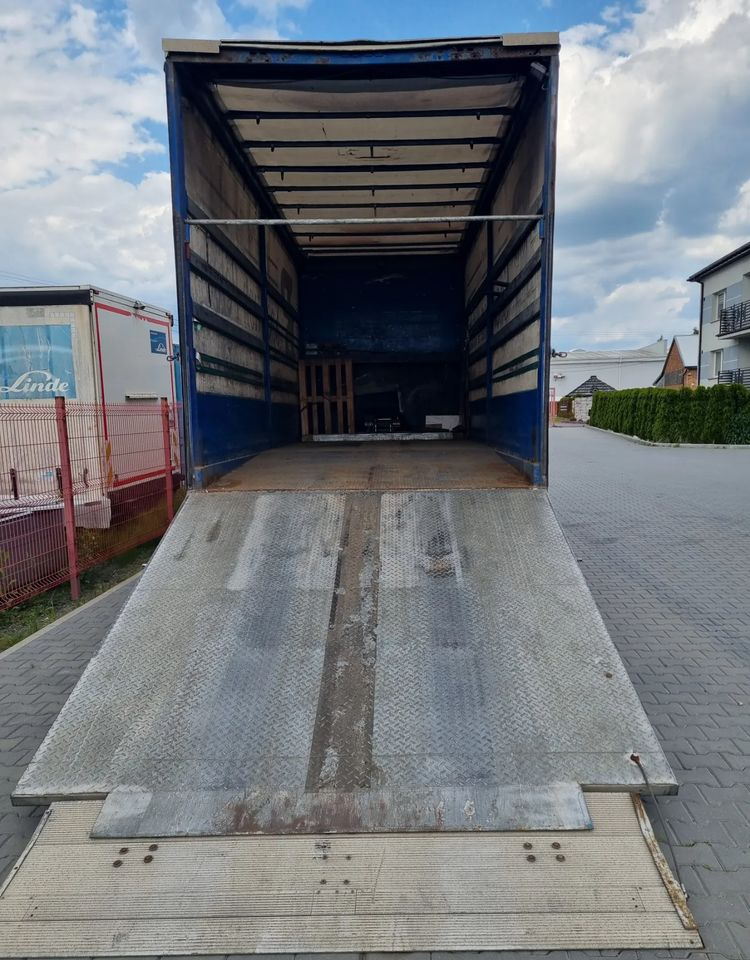 Mercedes-Benz Atego 1229 - Vontató: 2 kép. Mercedes-Benz Atego 1229 - Vontató: 2 kép.