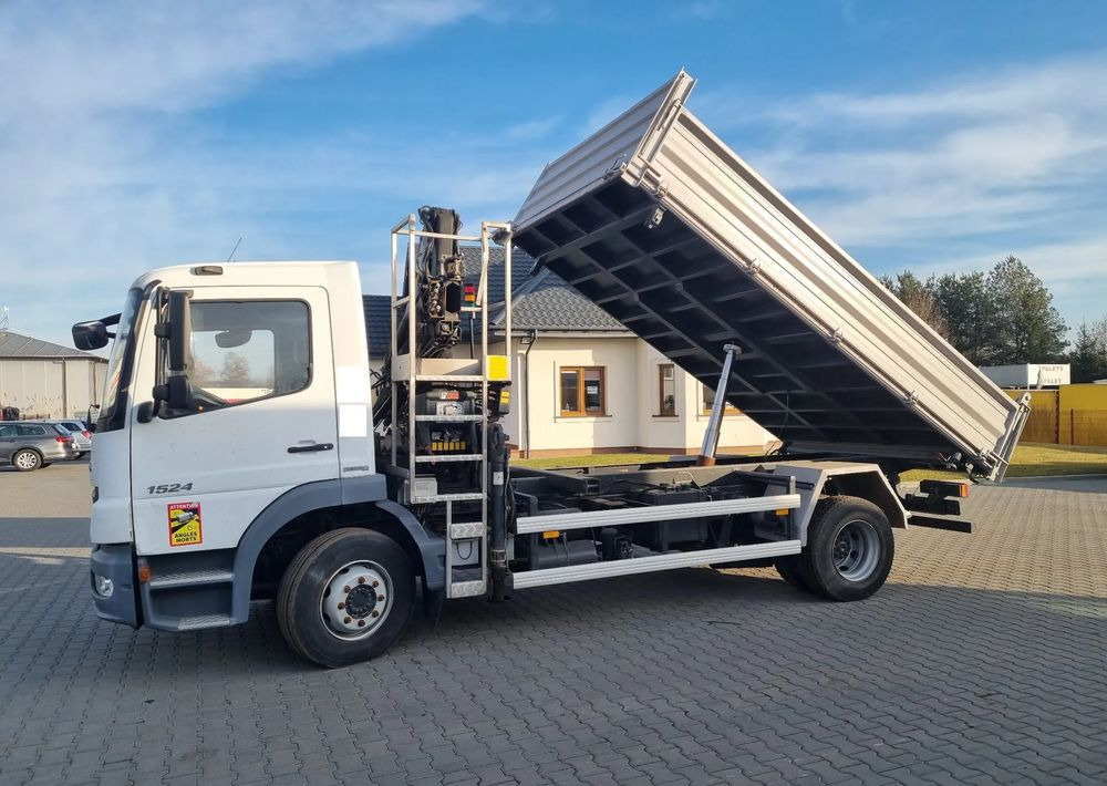 Mercedes-Benz Atego 1524 - Billenőplatós teherautó: 4 kép. Mercedes-Benz Atego 1524 - Billenőplatós teherautó: 4 kép.