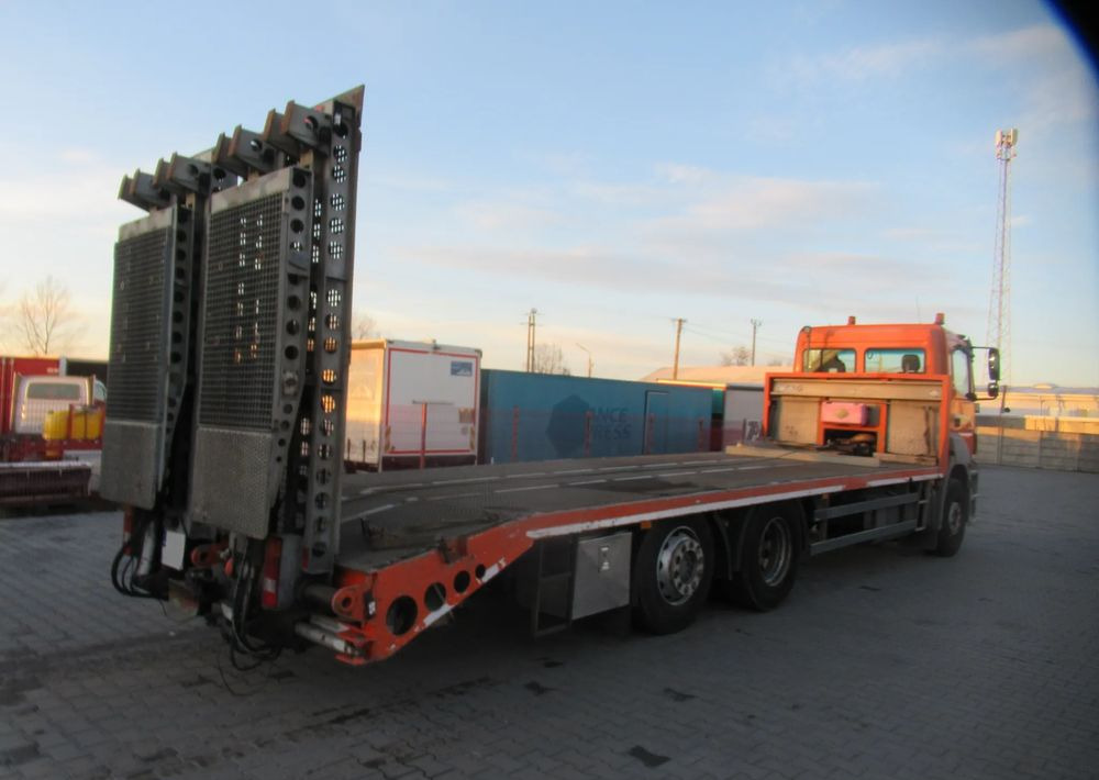 Mercedes-Benz Axor 2540 - Vontató: 2 kép. Mercedes-Benz Axor 2540 - Vontató: 2 kép.