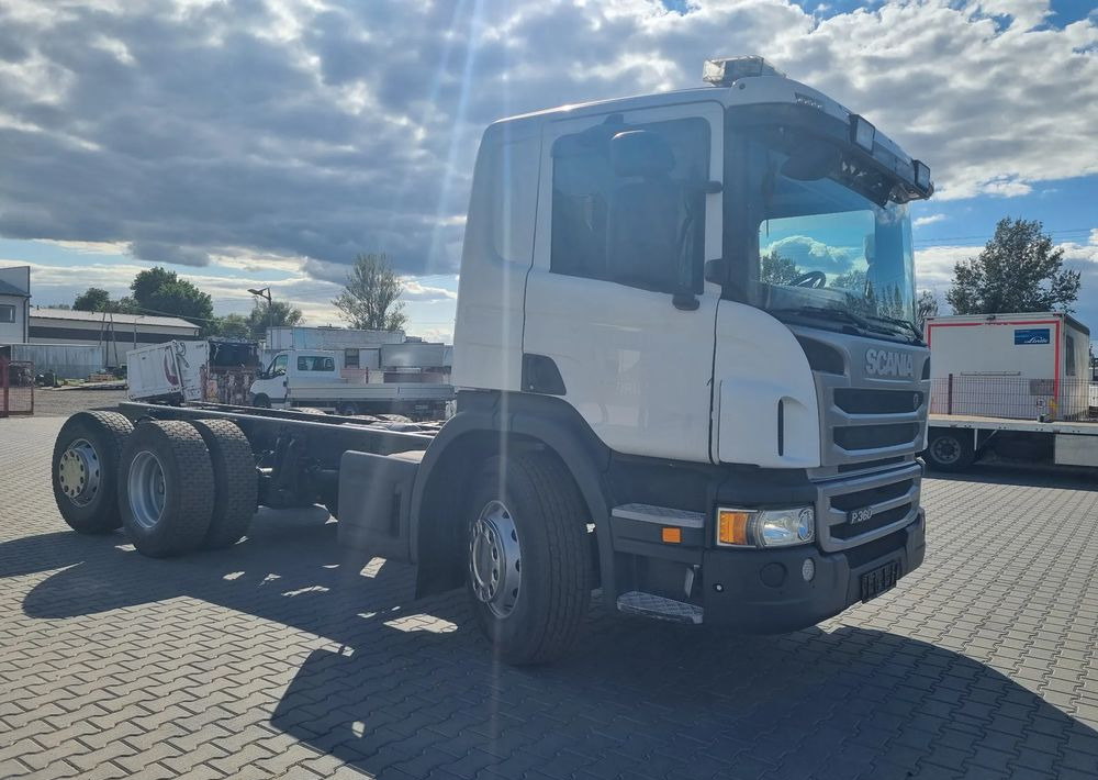 Scania P360 - Alvaz teherautó: 3 kép. Scania P360 - Alvaz teherautó: 3 kép.