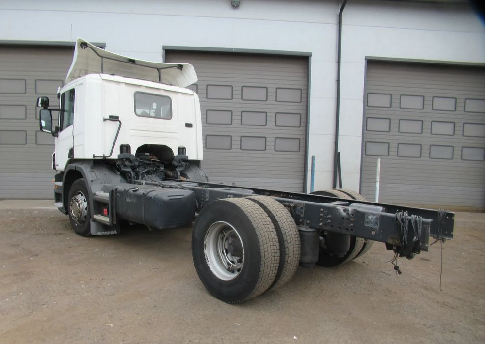 Scania P360 - Alvaz teherautó: 4 kép. Scania P360 - Alvaz teherautó: 4 kép.