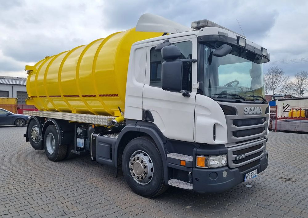 Scania P360 - Szemetesautó: 2 kép. Scania P360 - Szemetesautó: 2 kép.