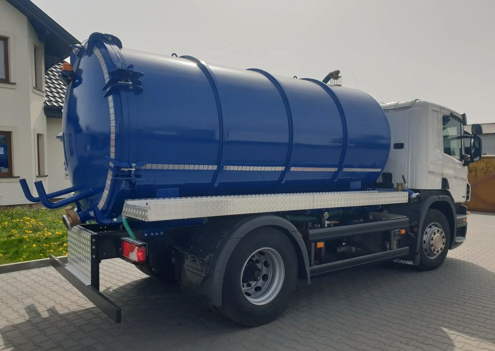 Scania P360 - Szemetesautó: 4 kép. Scania P360 - Szemetesautó: 4 kép.