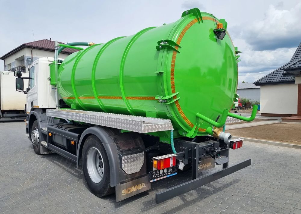 Scania P360 - Szemetesautó: 4 kép. Scania P360 - Szemetesautó: 4 kép.