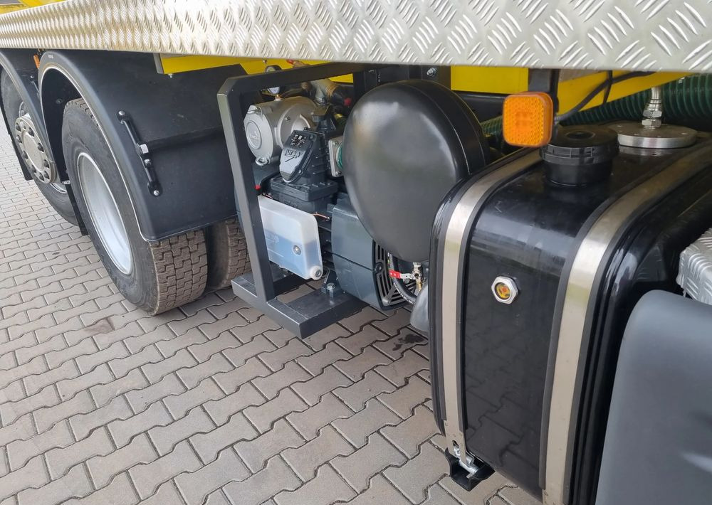 Scania P360 - Szemetesautó: 5 kép. Scania P360 - Szemetesautó: 5 kép.