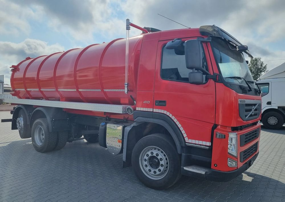 Volvo FM 410 - Szemetesautó: 2 kép. Volvo FM 410 - Szemetesautó: 2 kép.