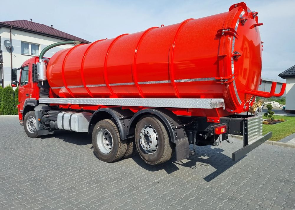 Volvo FM 410 - Szemetesautó: 5 kép. Volvo FM 410 - Szemetesautó: 5 kép.