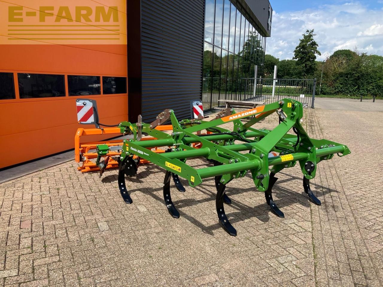 Amazone Cenio 3000 Special - Kultivátor: 4 kép. Amazone Cenio 3000 Special - Kultivátor: 4 kép.