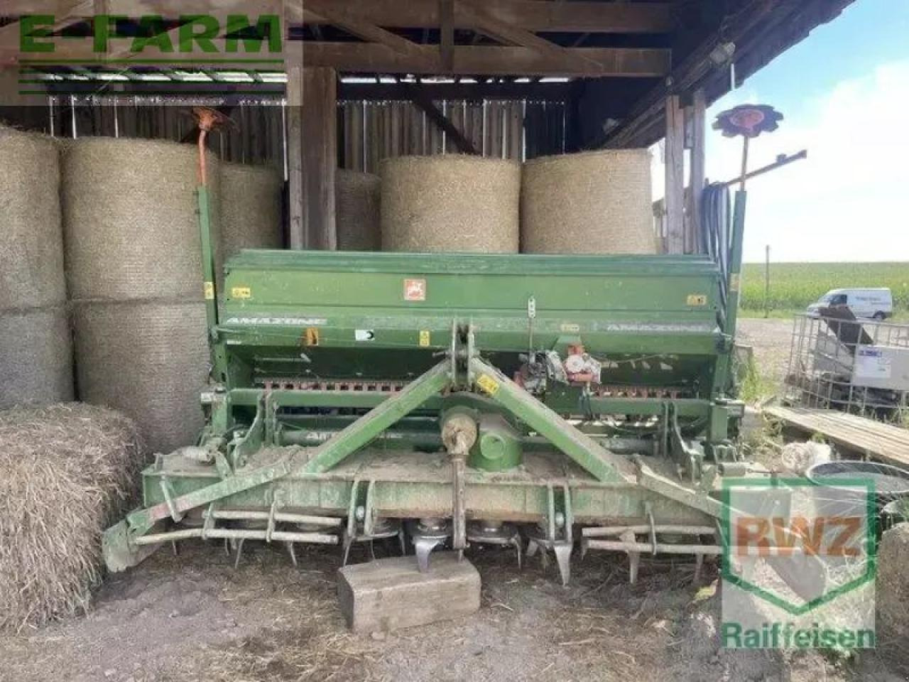 Amazone ad-302/kg302 - Kombinált vetőgép: 4 kép. Amazone ad-302/kg302 - Kombinált vetőgép: 4 kép.