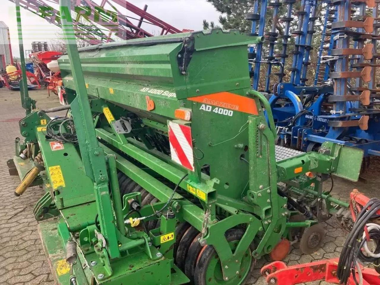 Amazone ad 4000 super - Kombinált vetőgép: 5 kép. Amazone ad 4000 super - Kombinált vetőgép: 5 kép.