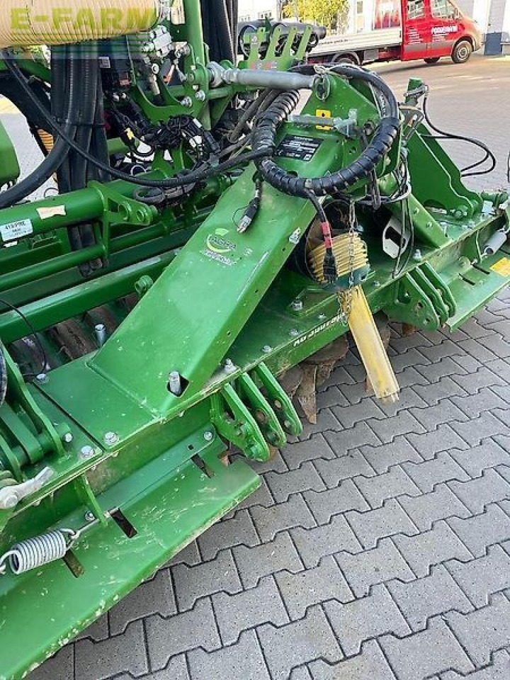 Szemenkénti vetőgép Amazone amazone avant 3002 säschine/ fronttank ftender 1600/ precea 3000-1 maisleger: 29 kép. Szemenkénti vetőgép Amazone amazone avant 3002 säschine/ fronttank ftender 1600/ precea 3000-1 maisleger: 29 kép.