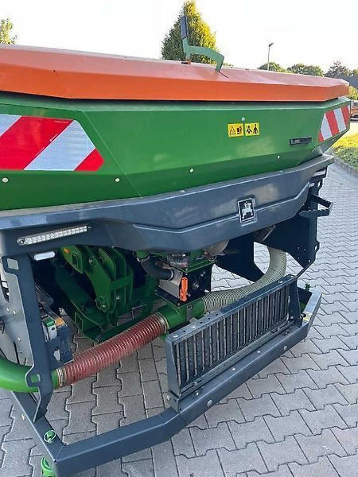 Szemenkénti vetőgép Amazone amazone avant 3002 säschine/ fronttank ftender 1600/ precea 3000-1 maisleger: 13 kép. Szemenkénti vetőgép Amazone amazone avant 3002 säschine/ fronttank ftender 1600/ precea 3000-1 maisleger: 13 kép.