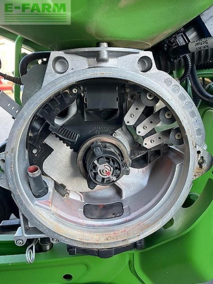 Szemenkénti vetőgép Amazone amazone avant 3002 säschine/ fronttank ftender 1600/ precea 3000-1 maisleger: 33 kép. Szemenkénti vetőgép Amazone amazone avant 3002 säschine/ fronttank ftender 1600/ precea 3000-1 maisleger: 33 kép.