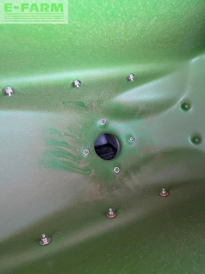 Szemenkénti vetőgép Amazone amazone avant 3002 säschine/ fronttank ftender 1600/ precea 3000-1 maisleger: 31 kép. Szemenkénti vetőgép Amazone amazone avant 3002 säschine/ fronttank ftender 1600/ precea 3000-1 maisleger: 31 kép.