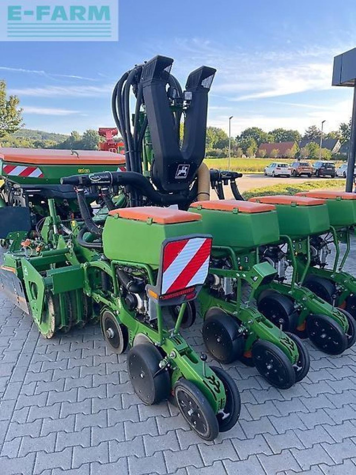 Szemenkénti vetőgép Amazone amazone avant 3002 säschine/ fronttank ftender 1600/ precea 3000-1 maisleger: 25 kép. Szemenkénti vetőgép Amazone amazone avant 3002 säschine/ fronttank ftender 1600/ precea 3000-1 maisleger: 25 kép.