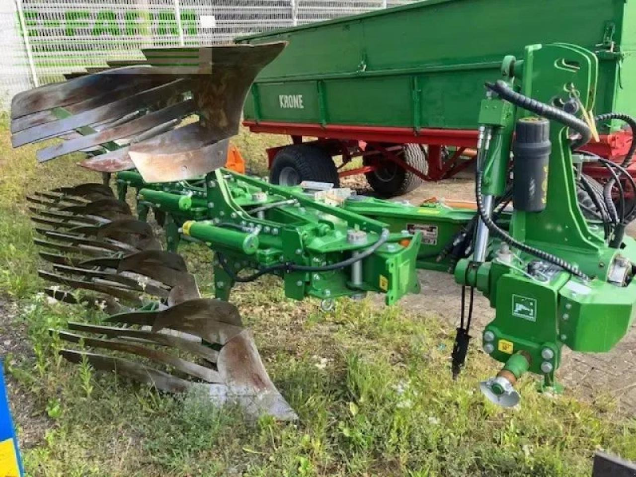 Amazone anbau-volldrehpflug teres 300 - Eke: 2 kép. Amazone anbau-volldrehpflug teres 300 - Eke: 2 kép.