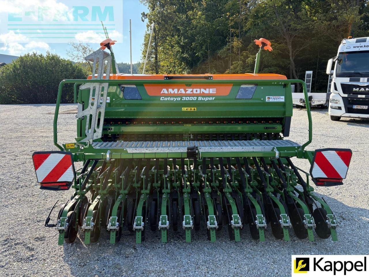 Amazone cataya 3000 super mit kx 3001 kreiselgrubber - Kombinált vetőgép: 3 kép. Amazone cataya 3000 super mit kx 3001 kreiselgrubber - Kombinált vetőgép: 3 kép.