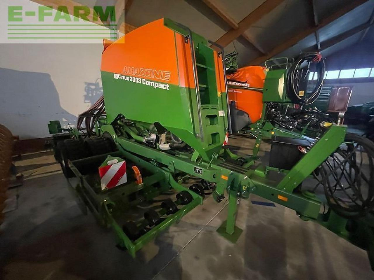 Amazone cirrus 3003 compact - Szemenkénti vetőgép: 1 kép. Amazone cirrus 3003 compact - Szemenkénti vetőgép: 1 kép.