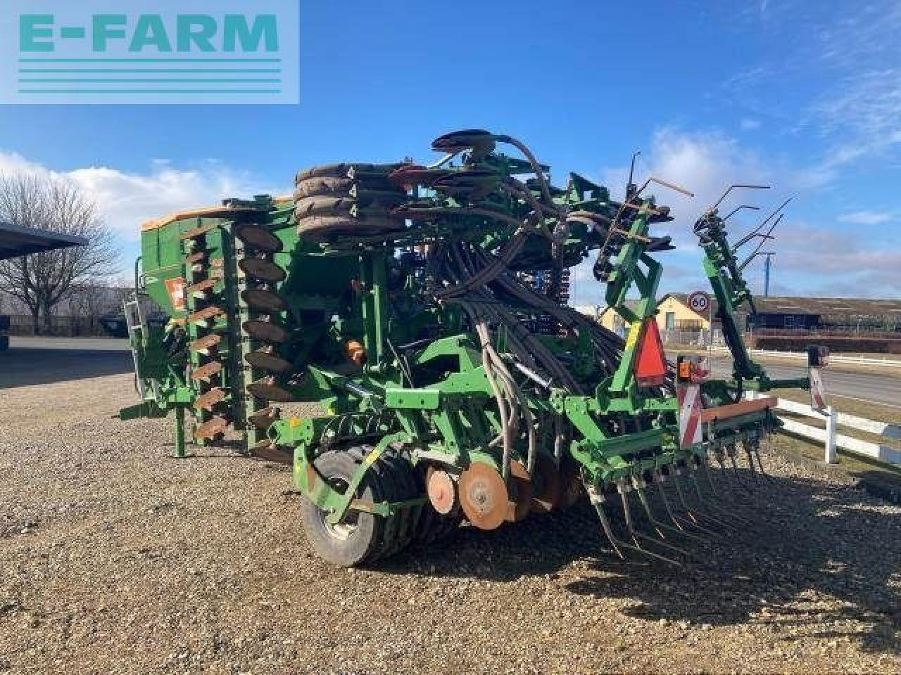 Amazone cirrus 4001 super - Kombinált vetőgép: 3 kép. Amazone cirrus 4001 super - Kombinált vetőgép: 3 kép.