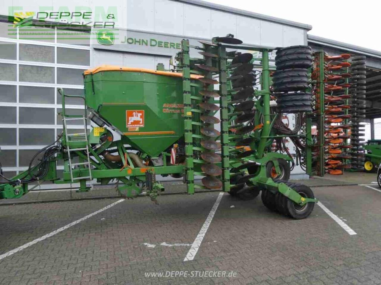 Amazone cirrus 6001 - Szemenkénti vetőgép: 1 kép. Amazone cirrus 6001 - Szemenkénti vetőgép: 1 kép.