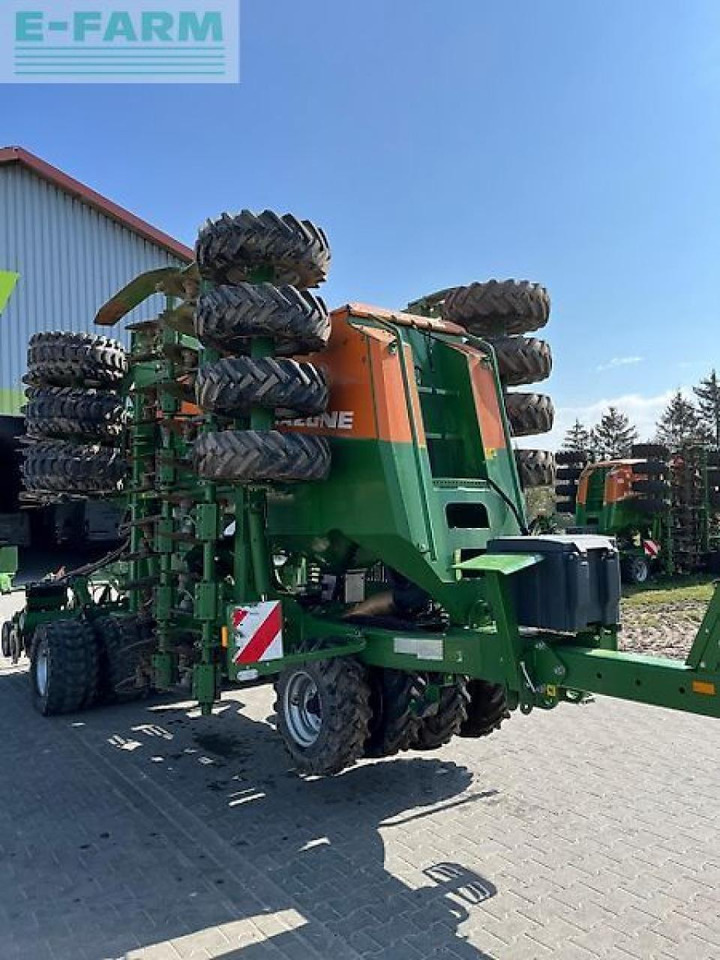Amazone cirrus 6003-2 - Szemenkénti vetőgép: 2 kép. Amazone cirrus 6003-2 - Szemenkénti vetőgép: 2 kép.