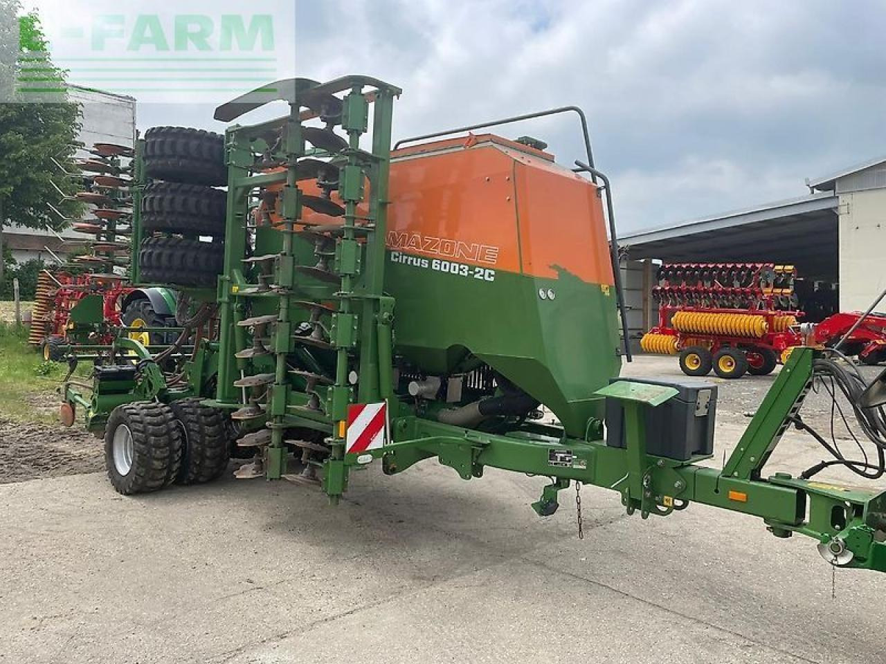 Amazone cirrus 6003-2 - Szemenkénti vetőgép: 1 kép. Amazone cirrus 6003-2 - Szemenkénti vetőgép: 1 kép.