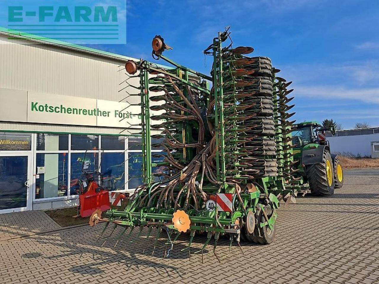 Amazone cirrus 9001 - Szemenkénti vetőgép: 3 kép. Amazone cirrus 9001 - Szemenkénti vetőgép: 3 kép.