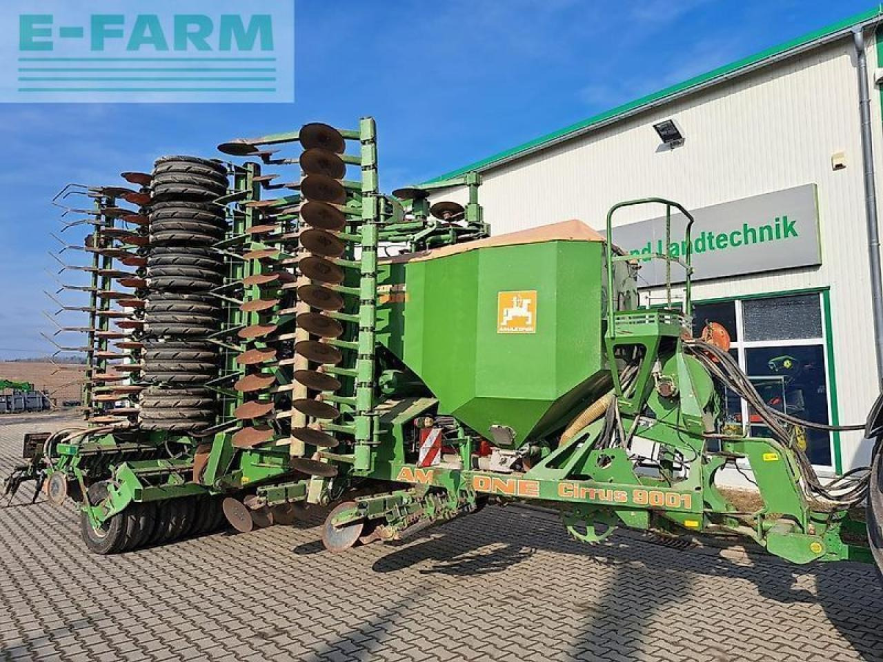 Amazone cirrus 9001 - Szemenkénti vetőgép: 1 kép. Amazone cirrus 9001 - Szemenkénti vetőgép: 1 kép.