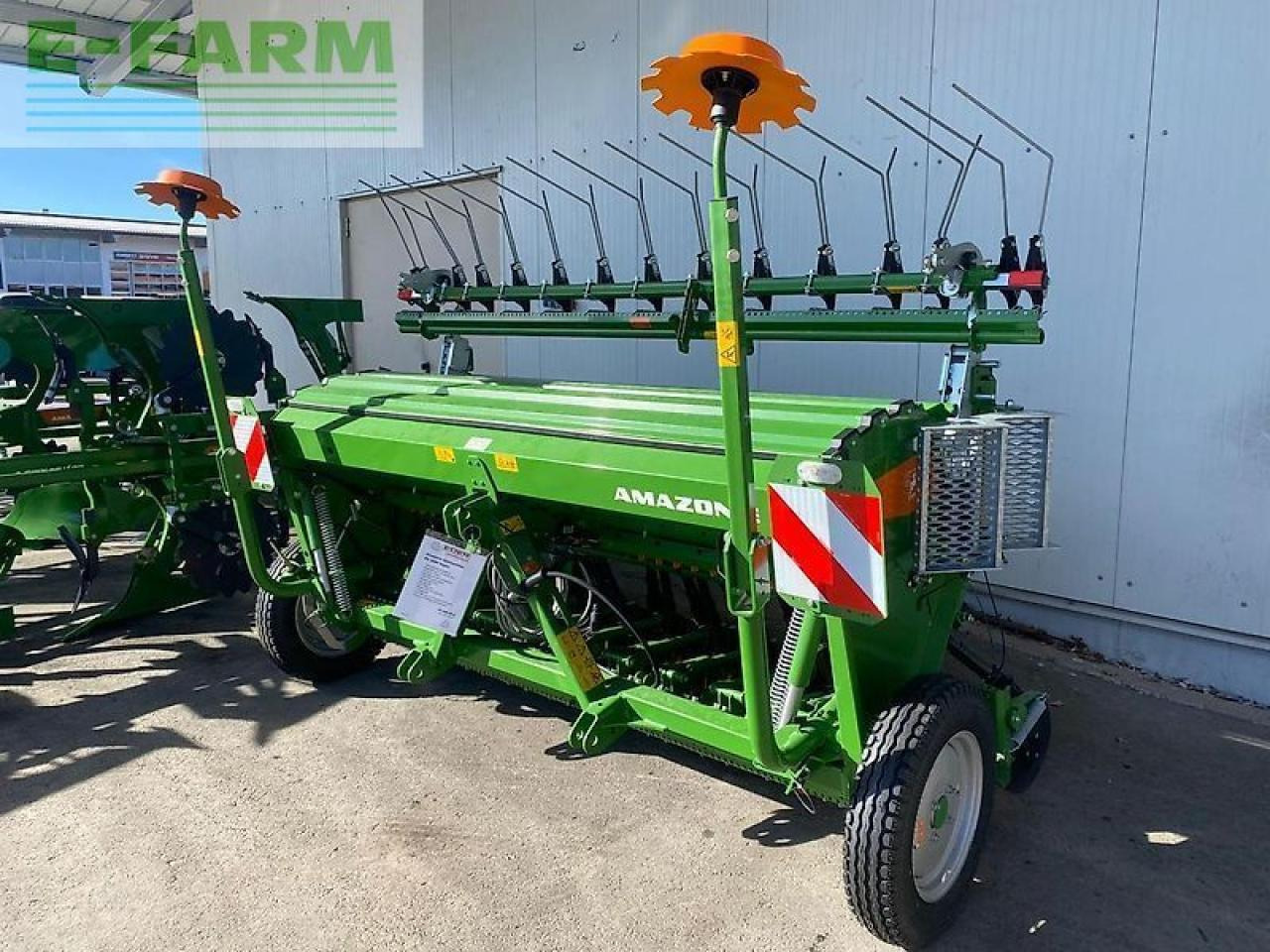 Amazone d9 3000 super - Szemenkénti vetőgép: 4 kép. Amazone d9 3000 super - Szemenkénti vetőgép: 4 kép.