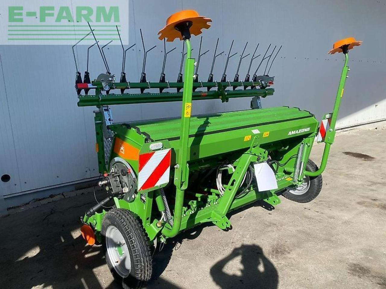 Amazone d9 3000 super - Szemenkénti vetőgép: 1 kép. Amazone d9 3000 super - Szemenkénti vetőgép: 1 kép.