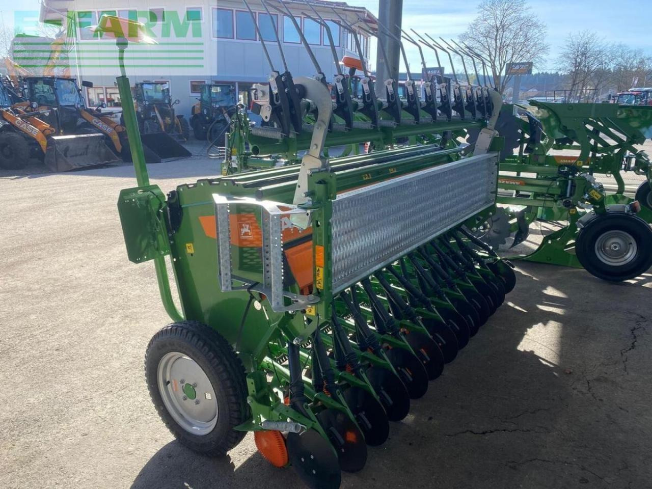 Amazone d9 3000 super - Szemenkénti vetőgép: 5 kép. Amazone d9 3000 super - Szemenkénti vetőgép: 5 kép.