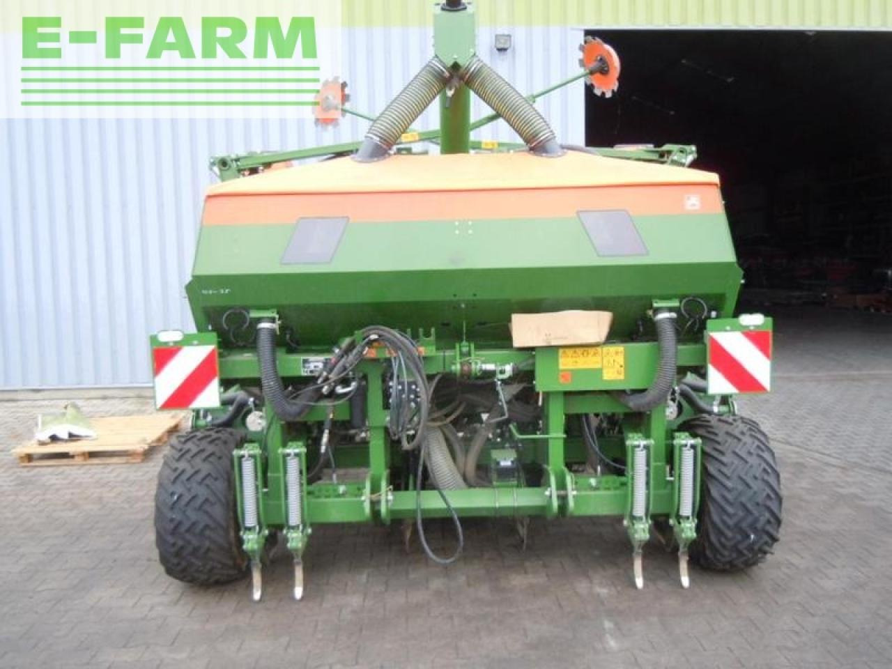 Amazone ed 6000-2c - Szemenkénti vetőgép: 2 kép. Amazone ed 6000-2c - Szemenkénti vetőgép: 2 kép.
