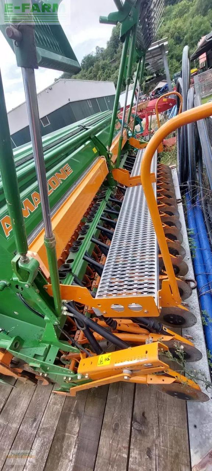 Amazone ke 403 + ad 403 - Kombinált vetőgép: 4 kép. Amazone ke 403 + ad 403 - Kombinált vetőgép: 4 kép.