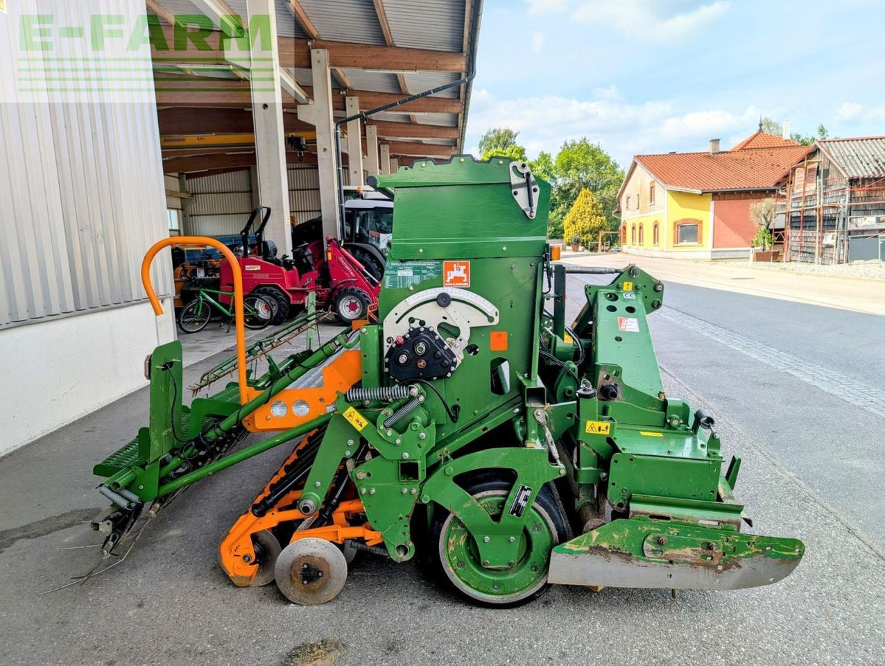 Amazone kx 3000 + ad 303 special - Kombinált vetőgép: 3 kép. Amazone kx 3000 + ad 303 special - Kombinált vetőgép: 3 kép.