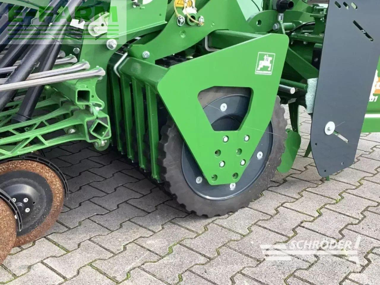 Amazone kx 3001 / cataya 3000 super - Kombinált vetőgép: 5 kép. Amazone kx 3001 / cataya 3000 super - Kombinált vetőgép: 5 kép.