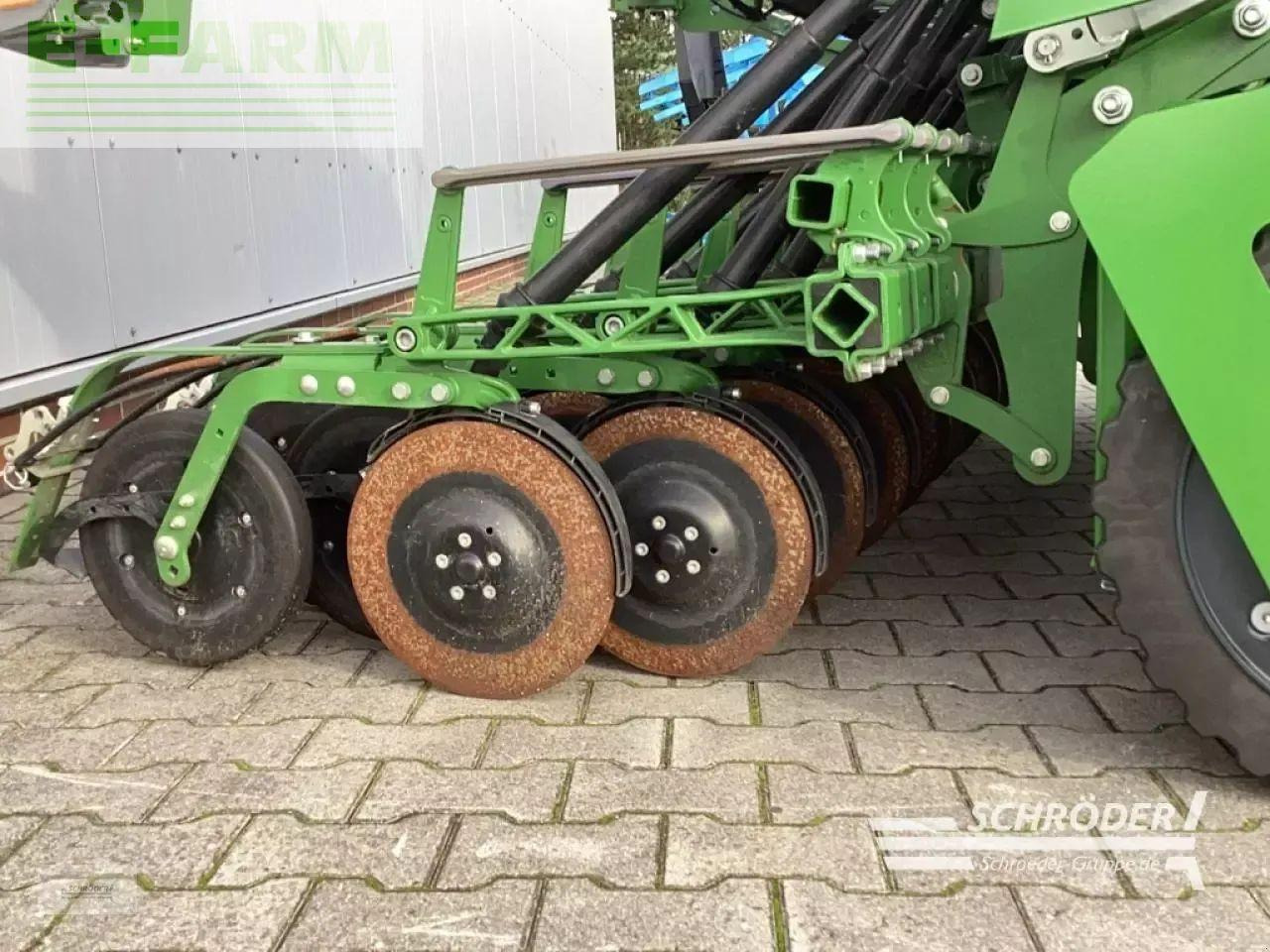 Amazone kx 3001 / cataya 3000 super - Kombinált vetőgép: 4 kép. Amazone kx 3001 / cataya 3000 super - Kombinált vetőgép: 4 kép.