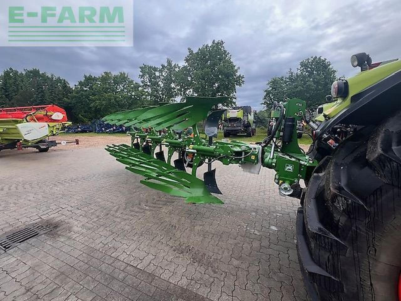 Amazone teres 300 - Eke: 4 kép. Amazone teres 300 - Eke: 4 kép.