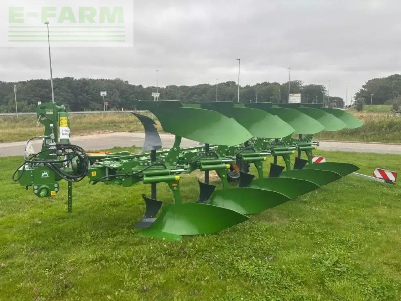 Amazone teres 5 furet - Eke: 1 kép. Amazone teres 5 furet - Eke: 1 kép.