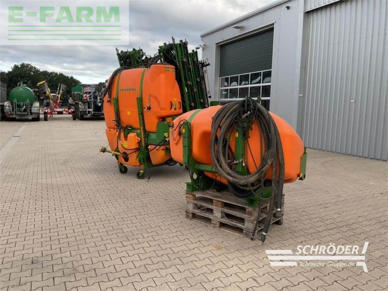 Amazone uf 1801 / ft 1001 - Vontatott permetezők: 4 kép. Amazone uf 1801 / ft 1001 - Vontatott permetezők: 4 kép.