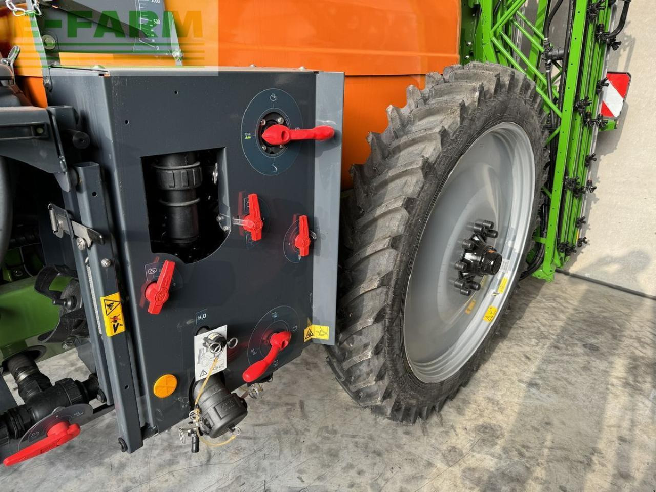 Amazone ug 3000 super - Vontatott permetezők: 2 kép. Amazone ug 3000 super - Vontatott permetezők: 2 kép.