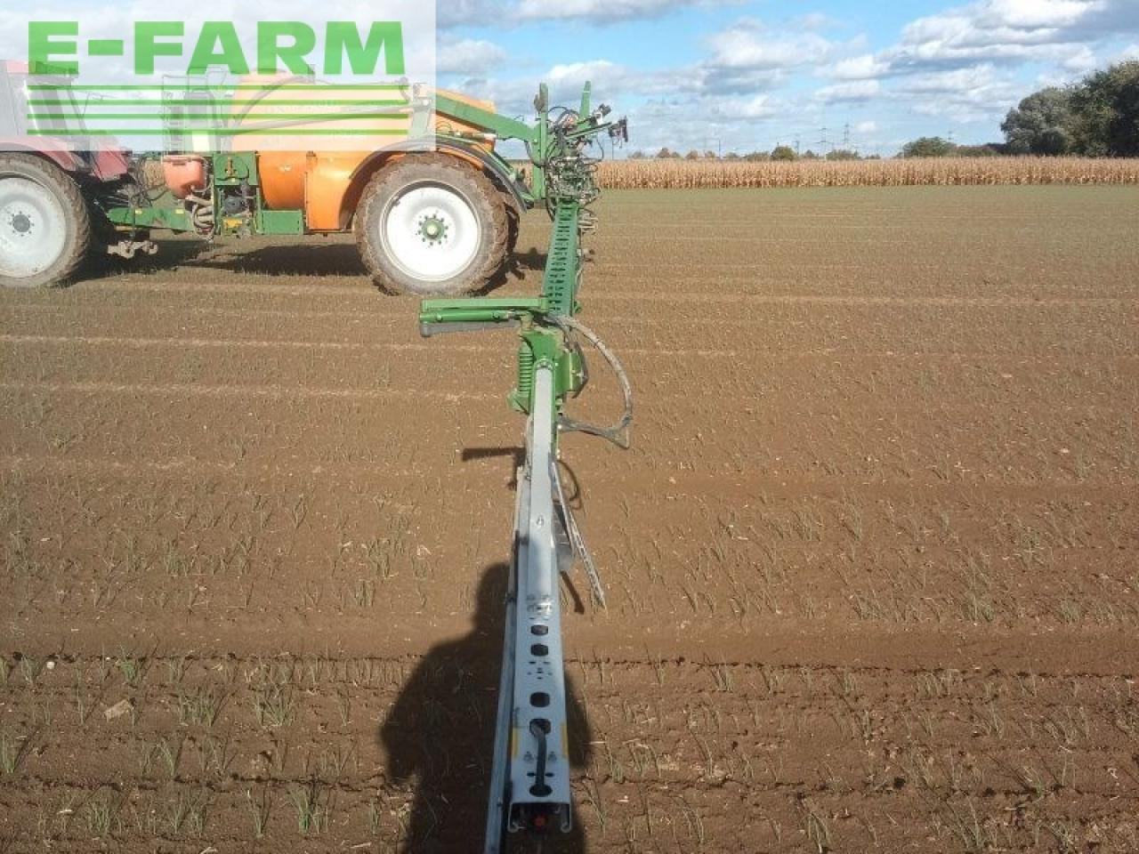 Vontatott permetezők Amazone ux 4200: 8 kép.
