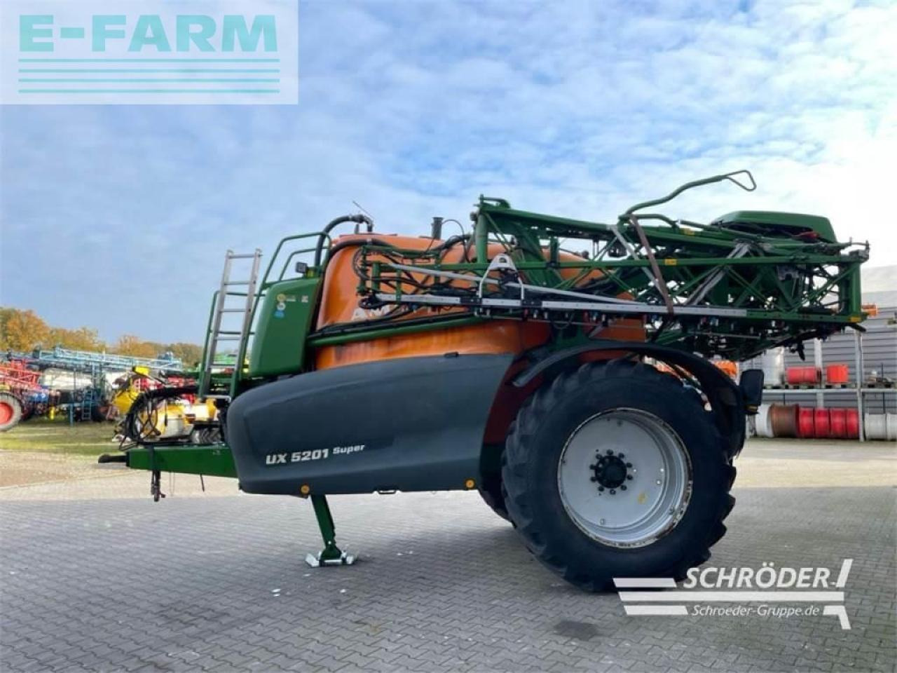 Amazone ux 5201 super - Vontatott permetezők: 4 kép. Amazone ux 5201 super - Vontatott permetezők: 4 kép.