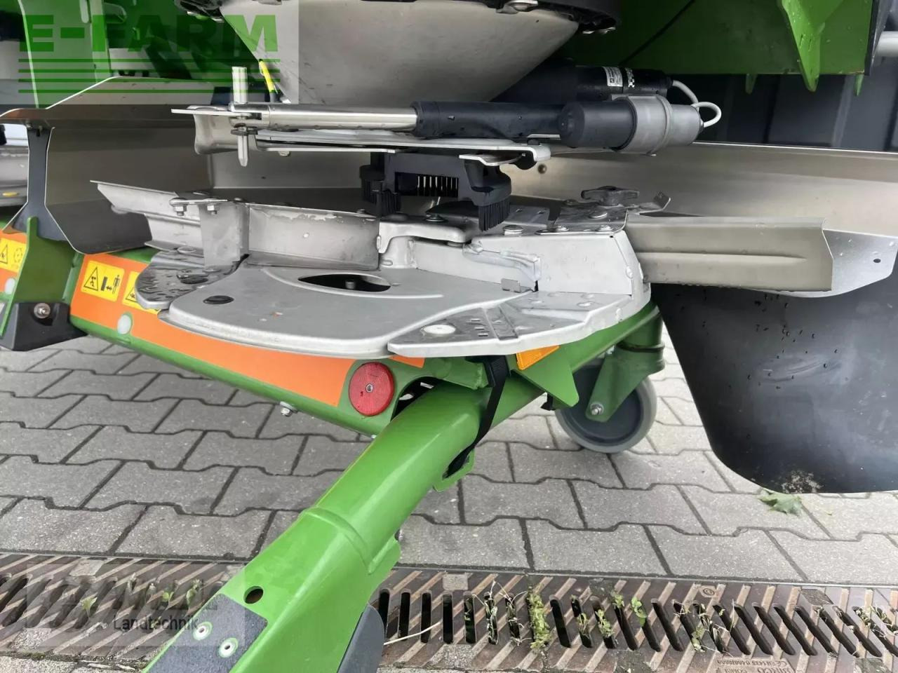 Amazone za-ts 2600 - Műtrágyaszóró: 4 kép. Amazone za-ts 2600 - Műtrágyaszóró: 4 kép.