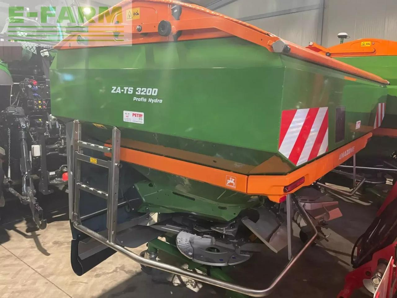 Amazone za-ts 3200 hydro pro - Műtrágyaszóró: 1 kép. Amazone za-ts 3200 hydro pro - Műtrágyaszóró: 1 kép.