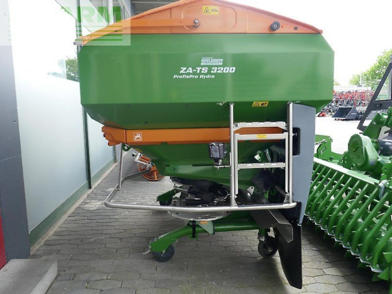 Amazone za-ts profis hydro 3200 - abgelagert top ausstattung! - Műtrágyaszóró: 2 kép. Amazone za-ts profis hydro 3200 - abgelagert top ausstattung! - Műtrágyaszóró: 2 kép.