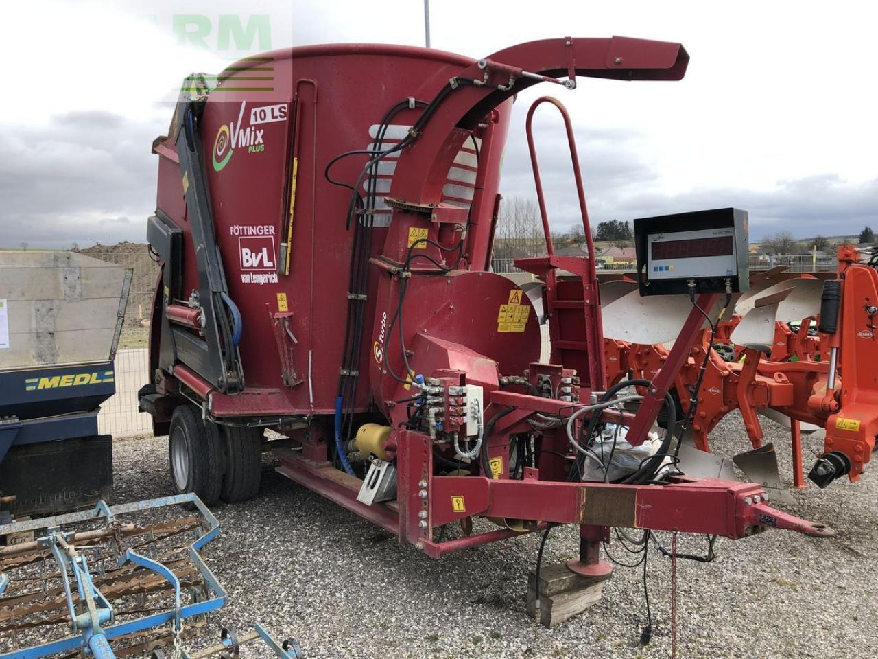 BVL - van Lengerich bvl v-mix fill plus 10 ls - Állattartás gépei: 1 kép. BVL - van Lengerich bvl v-mix fill plus 10 ls - Állattartás gépei: 1 kép.